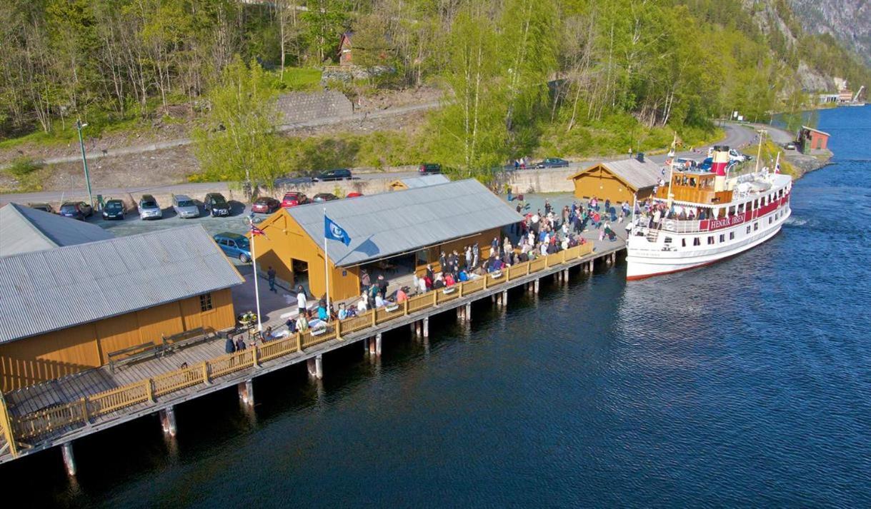Dalen I Telemark Holiday Home With Garden Екстериор снимка